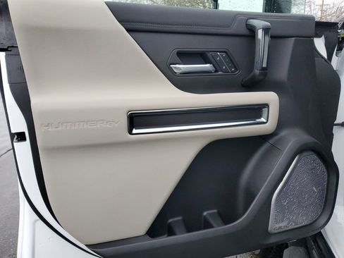 New 2026 GMC Hummer EV SUV AWD/4WD image 12
