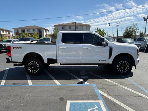 Used 2026 Ford F250 Platinum w/ FX4 Off-Road Package AWD/4WD image 4