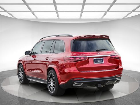 Used 2024 Mercedes-Benz GLS 580 4MATIC image 4