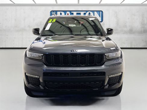 Used 2025 Jeep Grand Cherokee L Limited w/ Black Appearance Package AWD/4WD image 2