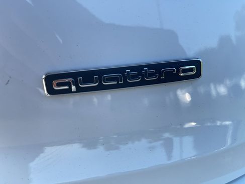 Used 2024 Audi Q7 Premium Plus image 13