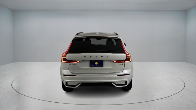 Used 2026 Volvo XC60 B5 Plus w/ Climate Package PRO AWD/4WD image 6