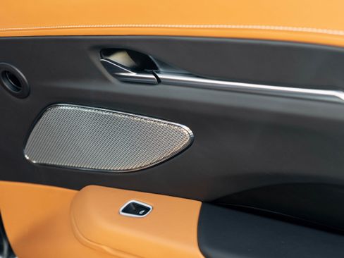 Used 2025 Aston Martin V8 Vantage Coupe image 29