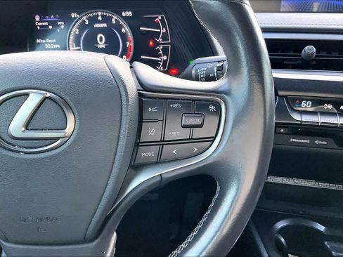 Used 2021 Lexus UX 200 FWD image 25