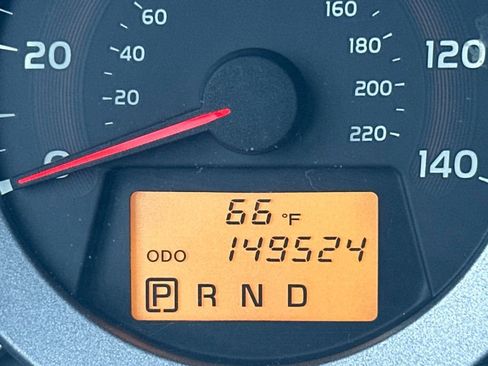 Used 2011 Toyota RAV4 4WD image 22