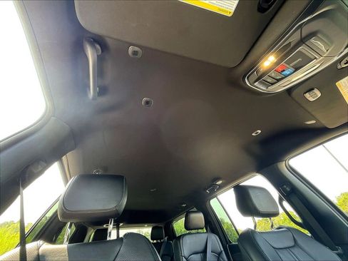 Used 2024 Jeep Wagoneer Series III image 21