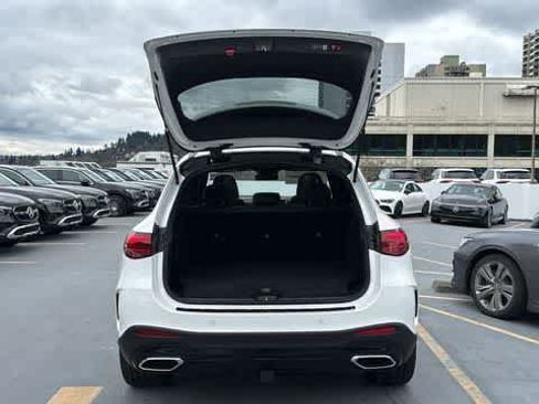 Certified 2026 Mercedes-Benz GLC 350e 4MATIC image 9