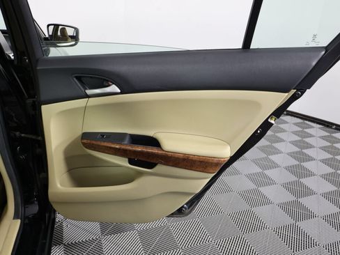 Used 2012 Honda Accord EX image 18