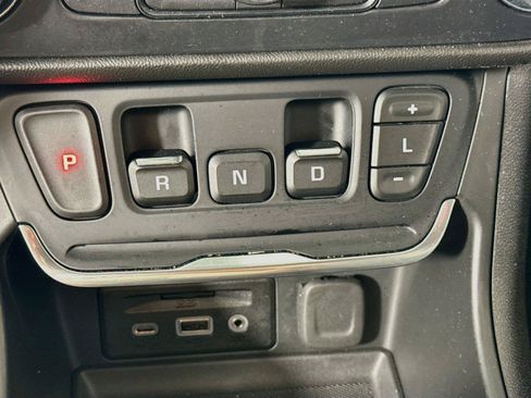 Used 2020 GMC Terrain SLT w/ Preferred Package AWD/4WD image 21