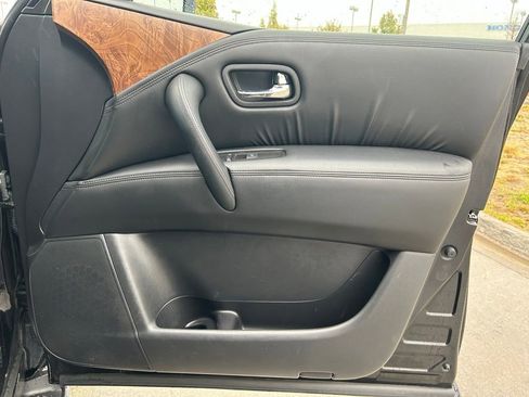 Used 2024 Nissan Armada SL w/ Captain's Chairs Package AWD/4WD image 31