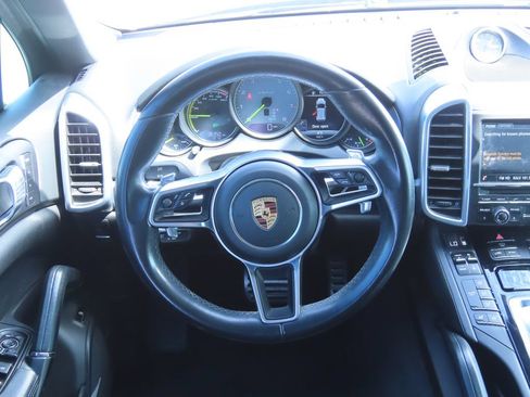Used 2016 Porsche Cayenne S AWD/4WD image 6