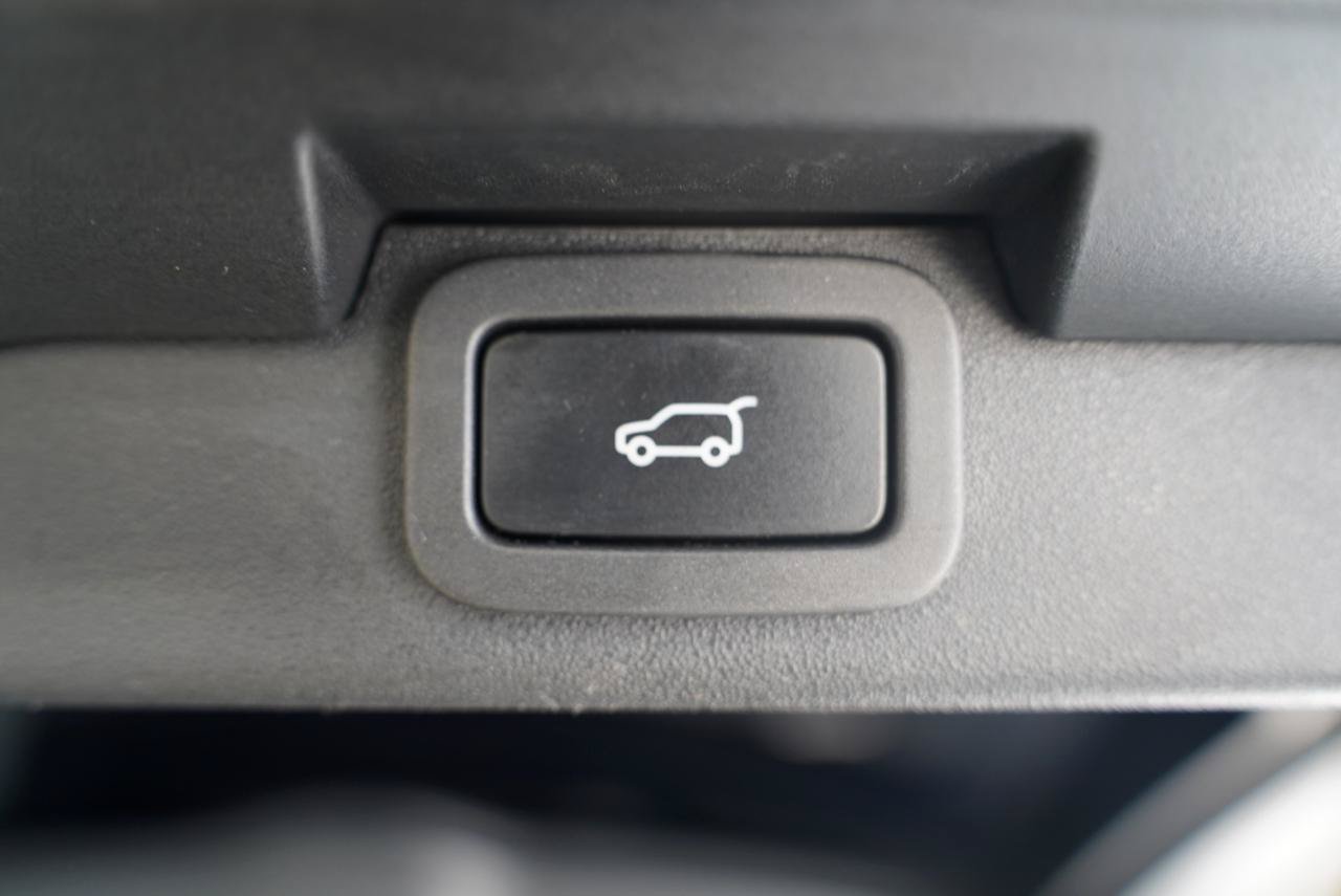 Used 2020 Land Rover Discovery HSE Luxury AWD/4WD image 32
