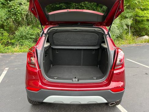 Used 2022 Buick Encore Preferred w/ Safety Package AWD/4WD image 22
