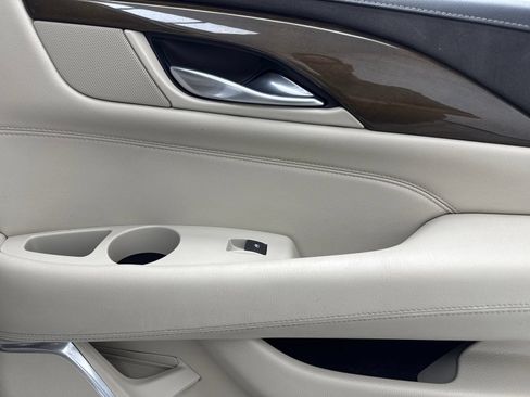 Used 2018 Cadillac Escalade Luxury RWD image 48