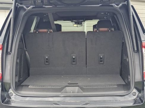 Used 2023 GMC Yukon Denali Ultimate w/ LPO, Floor Liner Package AWD/4WD image 14