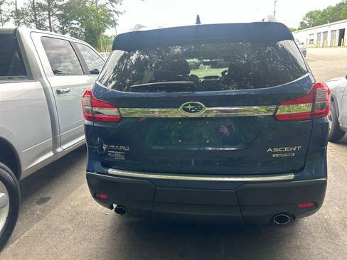 Used 2022 Subaru Ascent Limited w/ Technology Package AWD/4WD image 3