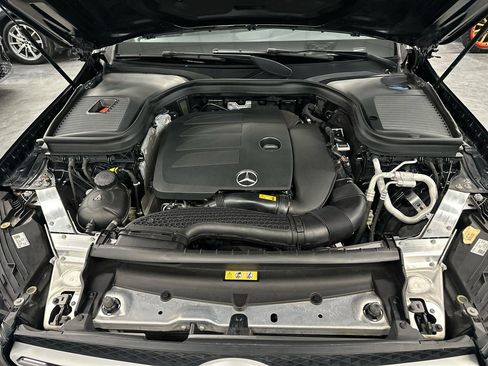 Used 2021 Mercedes-Benz GLC 300 4MATIC w/ Premium Package image 33