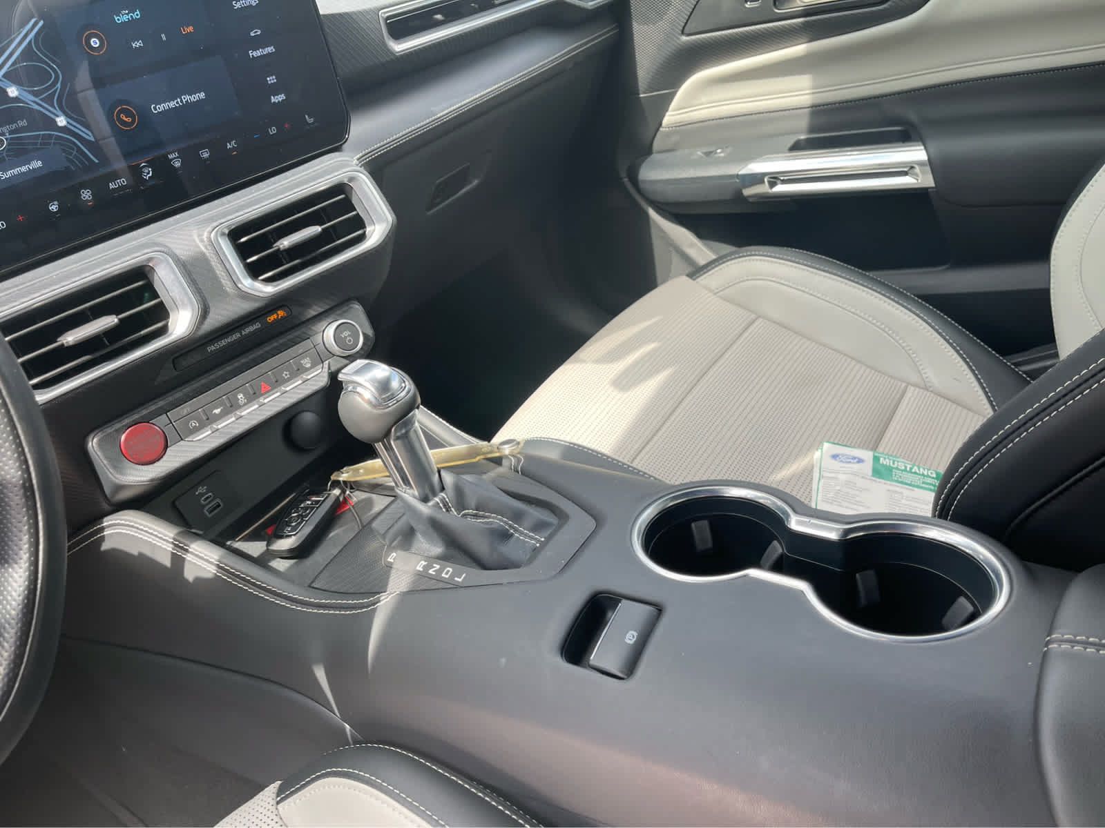 Used 2025 Ford Mustang Premium RWD image 17