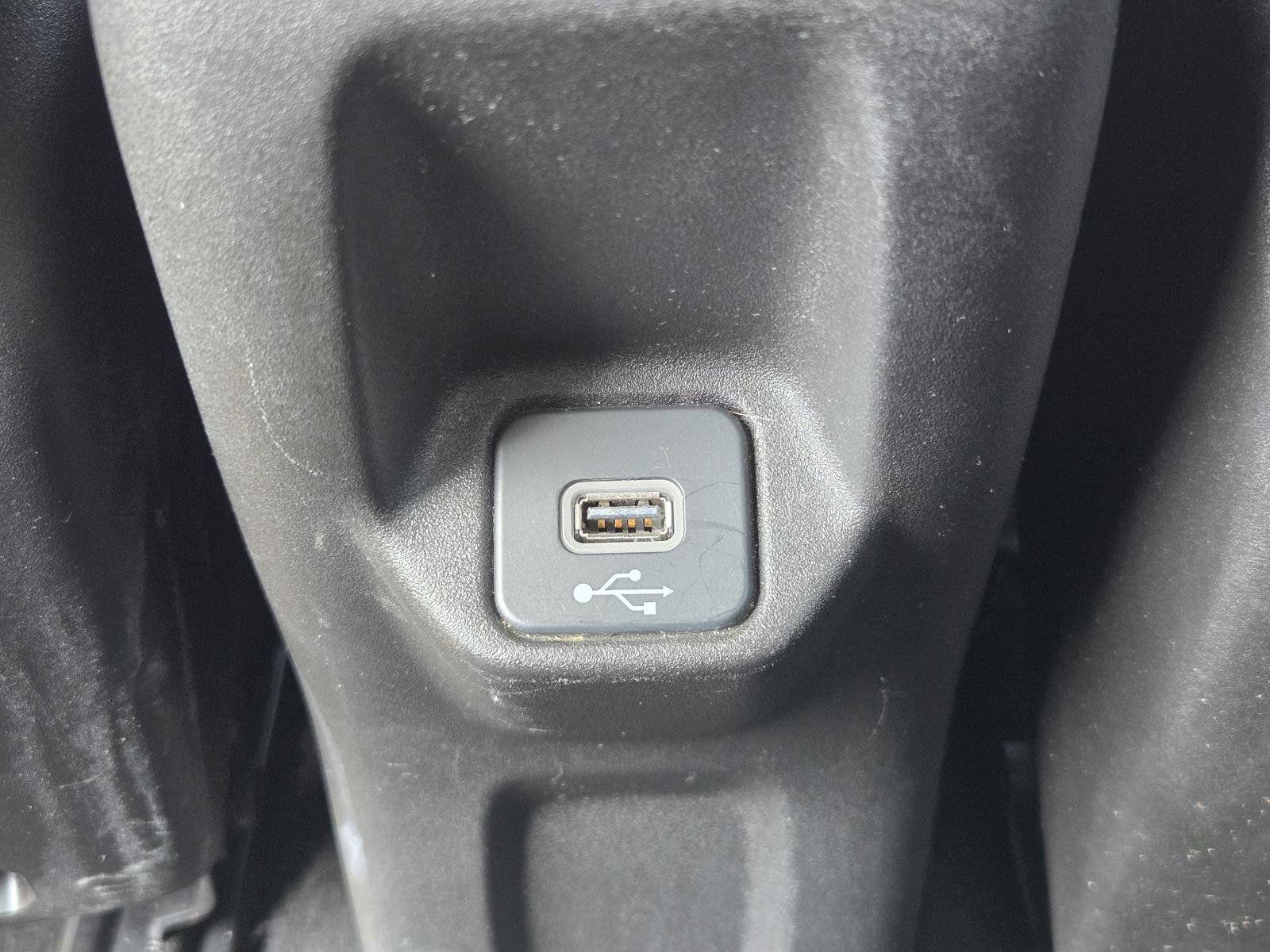 Used 2022 Jeep Renegade Latitude AWD/4WD image 29