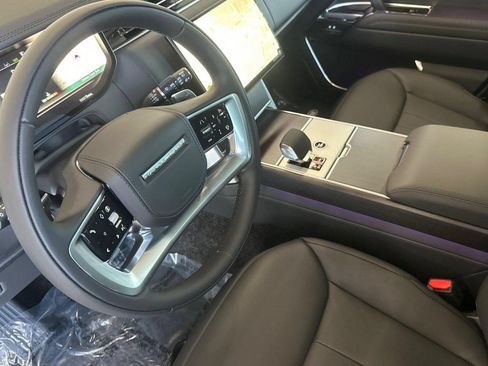 New 2026 Land Rover Range Rover Long Wheelbase SE AWD/4WD image 4