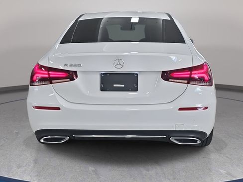 Used 2022 Mercedes-Benz A 220 image 8