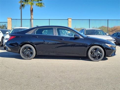 New 2026 Hyundai Elantra SEL Sport Premium image 25