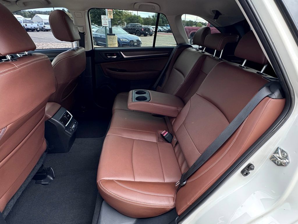 Used 2018 Subaru Outback 2.5i Touring w/ Popular Package #3 AWD/4WD image 34