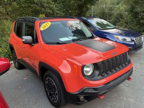 Used 2017 Jeep Renegade Trailhawk AWD/4WD image 1