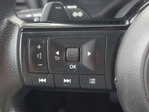 Used 2021 Nissan Rogue SV image 8