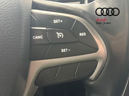 Used 2021 Jeep Grand Cherokee Laredo X image 18