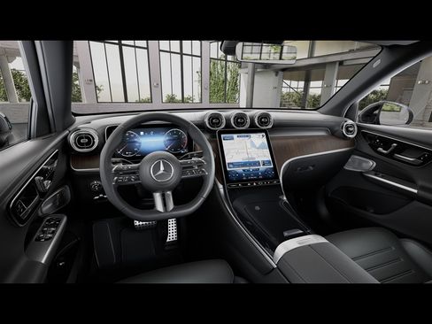 Used 2026 Mercedes-Benz GLC 300 4MATIC image 38