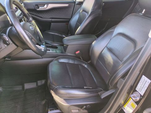 Used 2020 Ford Escape SE Sport image 16