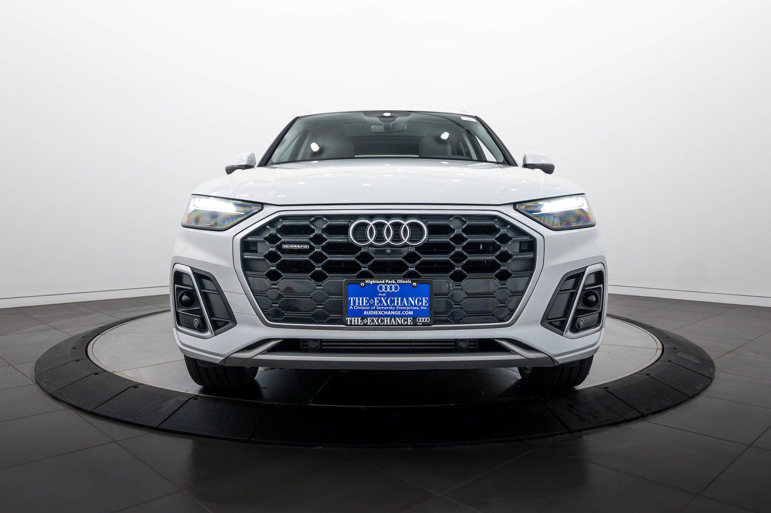 Used 2022 Audi Q5 2.0T Premium Plus w/ Premium Plus Package AWD/4WD image 25