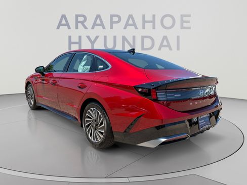 Used 2025 Hyundai Sonata Limited FWD image 3