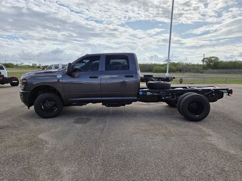 New 2026 RAM 3500 Tradesman image 4