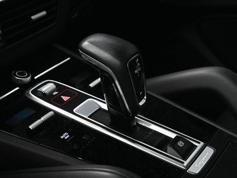 Used 2019 Porsche Cayenne image 20