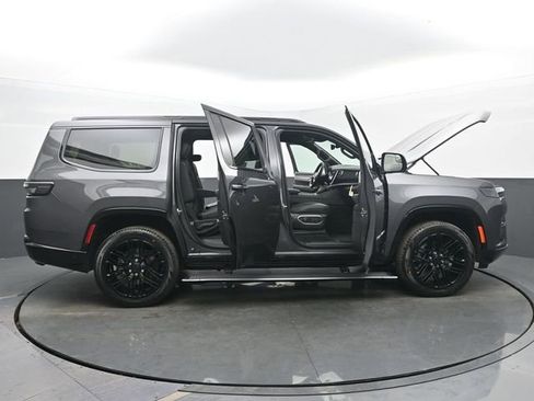 New 2026 Jeep Grand Wagoneer Limited AWD/4WD image 59