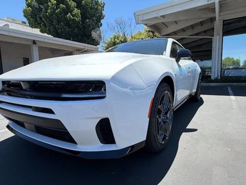 New 2026 Dodge Charger R/T w/ Blacktop Package AWD/4WD image 9