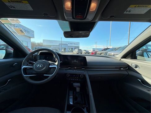 Certified 2023 Hyundai Elantra SEL w/ Convenience Package image 26