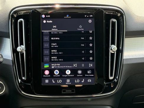 Certified 2024 Volvo XC40 B5 Core AWD/4WD image 18