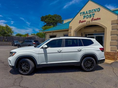 Used 2022 Volkswagen Atlas SE FWD image 24