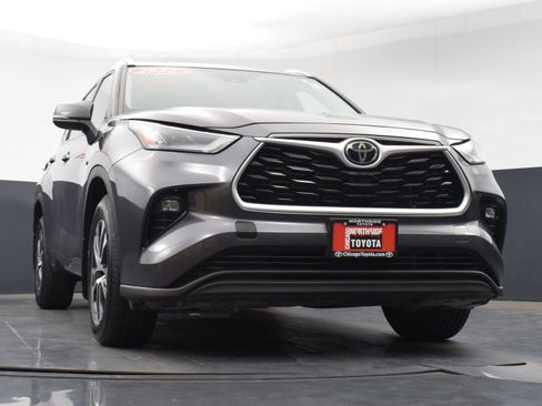Used 2022 Toyota Highlander XLE image 33