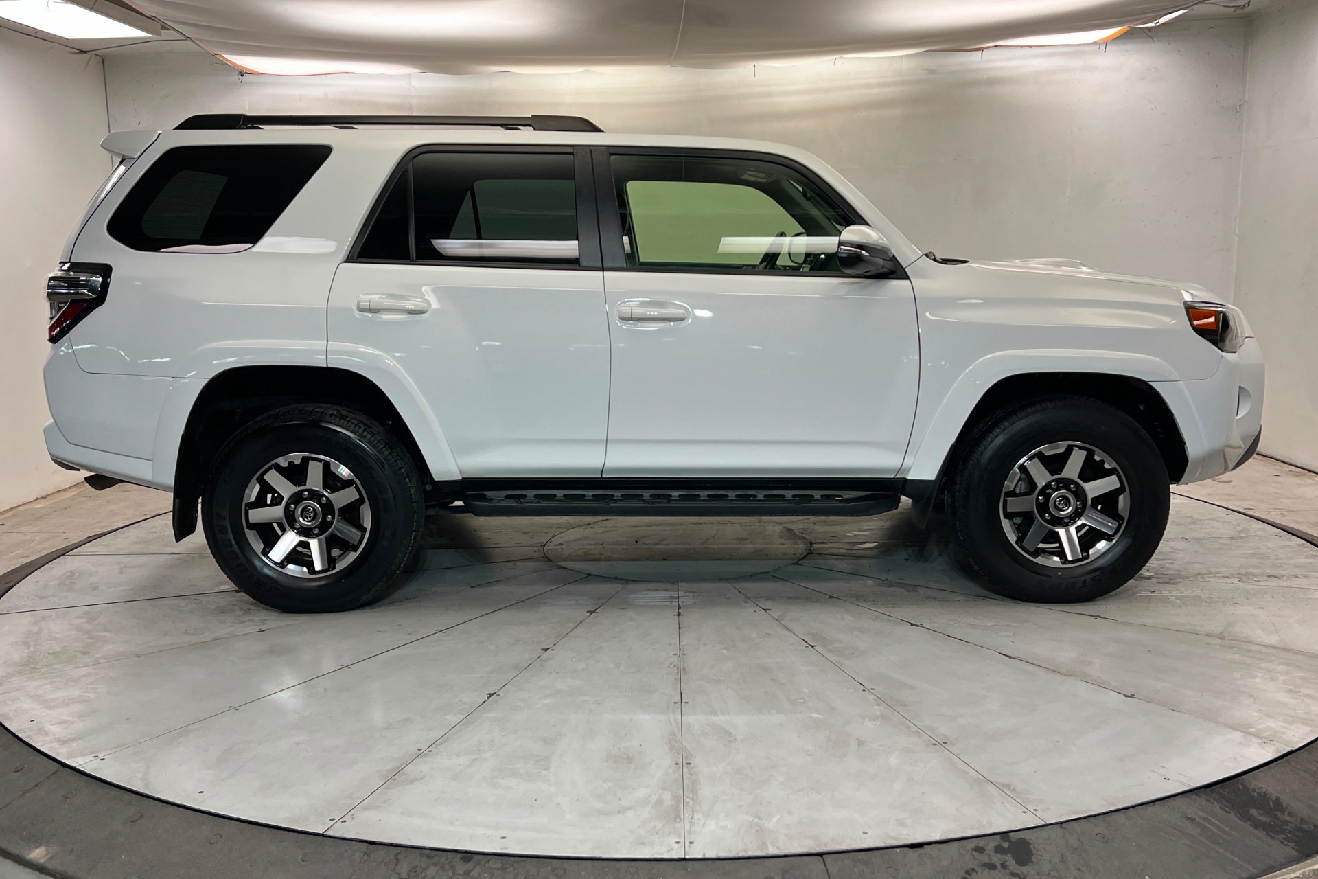 Used 2023 Toyota 4Runner TRD Off-Road Premium AWD/4WD image 7