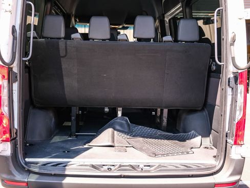 Used 2020 Mercedes-Benz Sprinter 2500 image 33