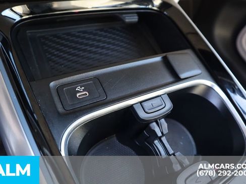 Used 2025 Mercedes-Benz GLA 250 4MATIC image 35