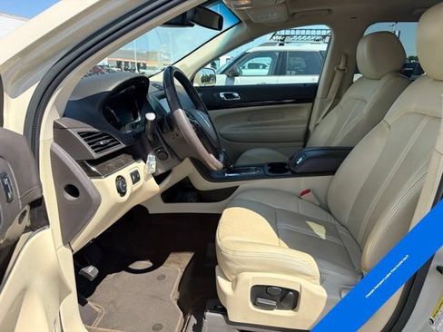 Used 2014 Lincoln MKT AWD w/ Equipment Group 201A image 19