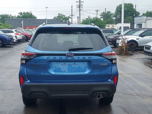 Certified 2025 Subaru Forester Touring AWD/4WD image 8