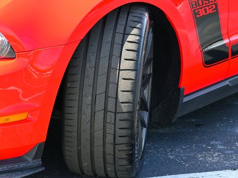 Used 2012 Ford Mustang Boss 302 w/ Boss 302 Accessory Pkg image 29