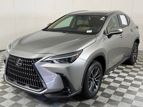 Used 2025 Lexus NX 250 FWD w/ Towing Package (2000 Lbs) image 2