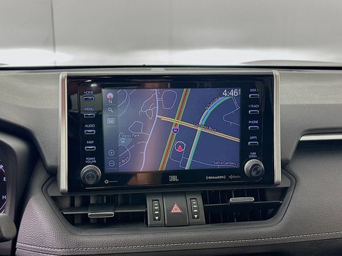 Used 2020 Toyota RAV4 Limited image 22
